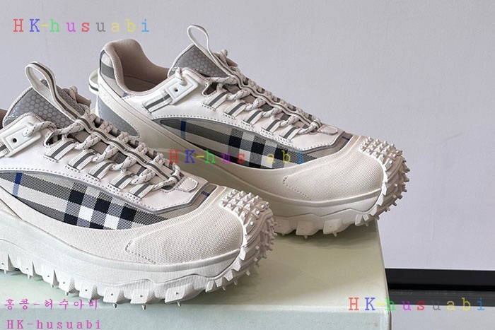 NEW 버버리 스니커즈 신상 B 1150042