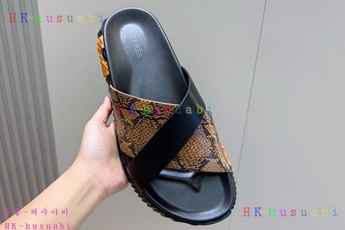 NEW 에르메스 샌들 신상 H 4585810