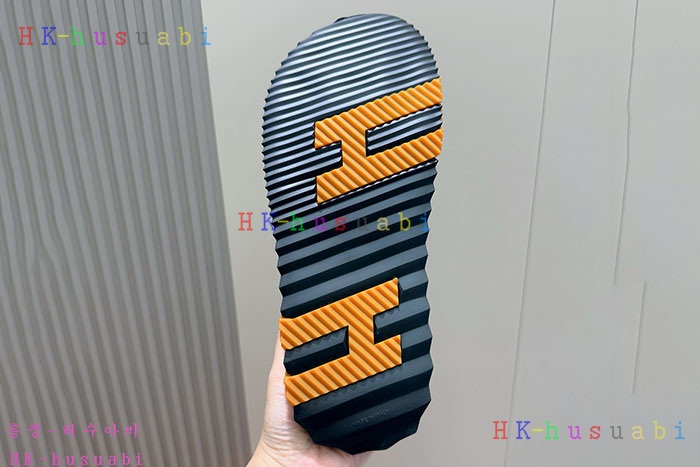 NEW 에르메스 샌들 신상 H 4585810