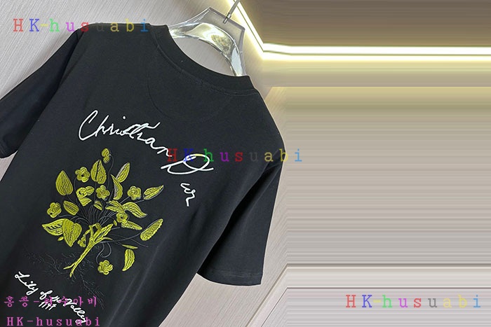 NEW 디올 반팔티 신상 DR 6658006