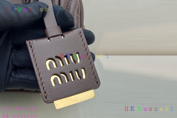 ★미러급★미우미우 아르카디 가죽 백 5BB142-14