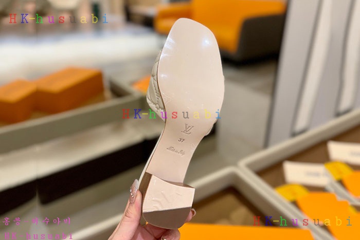 NEW 루이비통 샌들 신상 LV  8855804