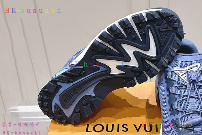 NEW 루이비통 스니커즈 신상 LV  9225003