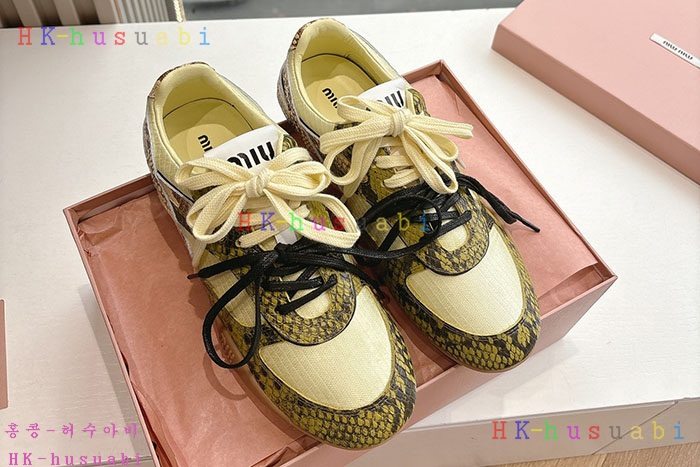 NEW 미우미우 신발 신상 MU 5585571
