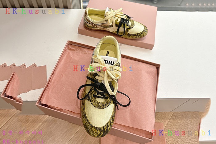NEW 미우미우 신발 신상 MU 5585571