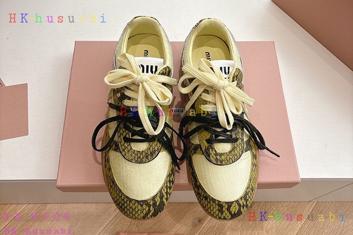 NEW 미우미우 신발 신상 MU 5585571