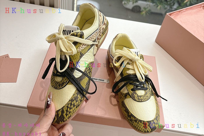 NEW 미우미우 신발 신상 MU 5585571