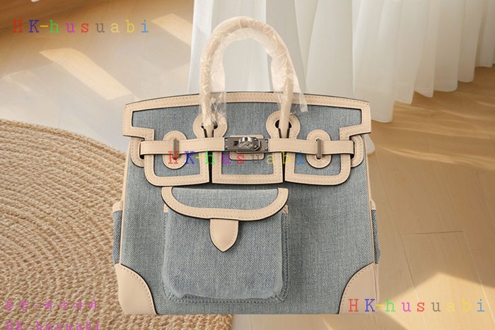 �ڹ̷��ޡڿ����޽� ī�� ��Ų  25 H114221